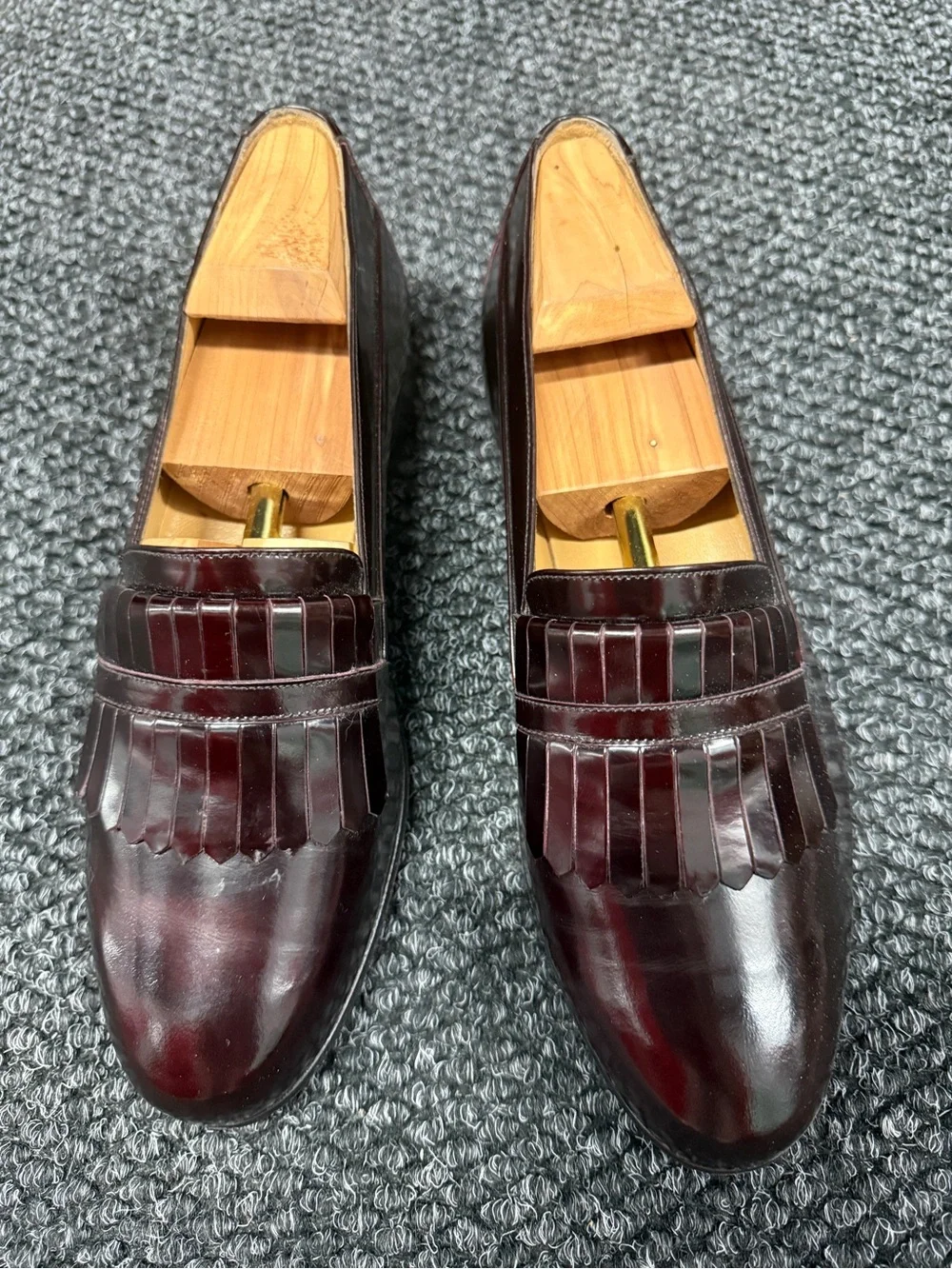 Men's Kiltie Tassel Loafers in Dark Burgundy
